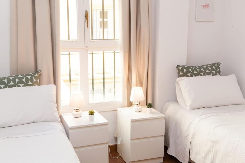 Апартаменты Zona 1 Santa Cruz Parking Privado Севилья Экстерьер фото