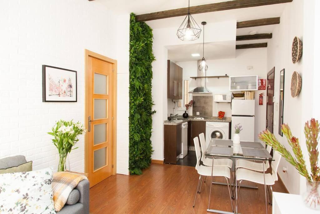 Апартаменты Zona 1 Santa Cruz Parking Privado Севилья Экстерьер фото